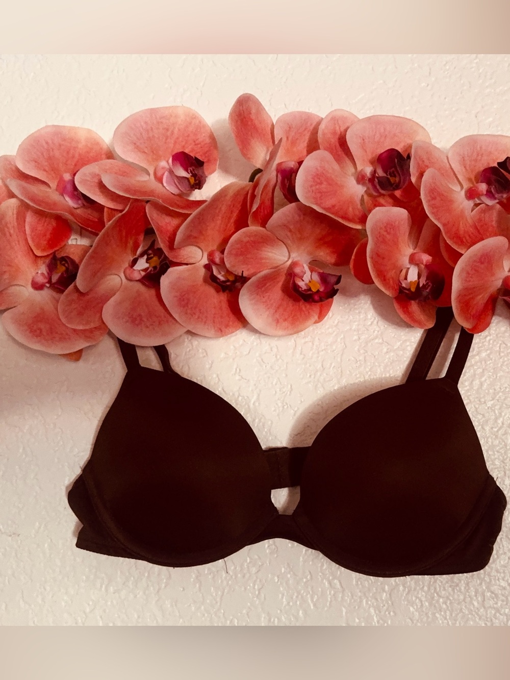 Black Women’s Push-Up Bra - PINK